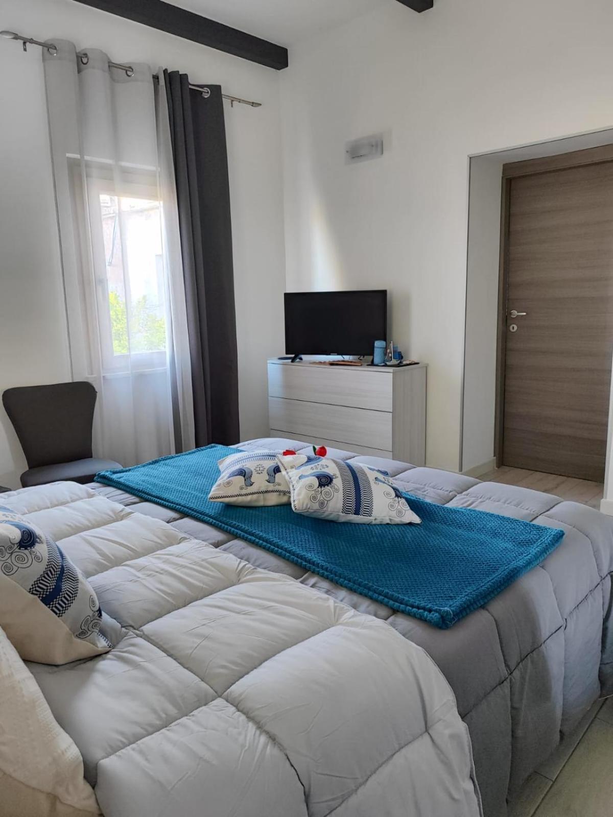 Casa Vacanze Con Giardino I Girasoli - Cin It 09006 - 9 C 2000 R4042- Sorso Exterior foto