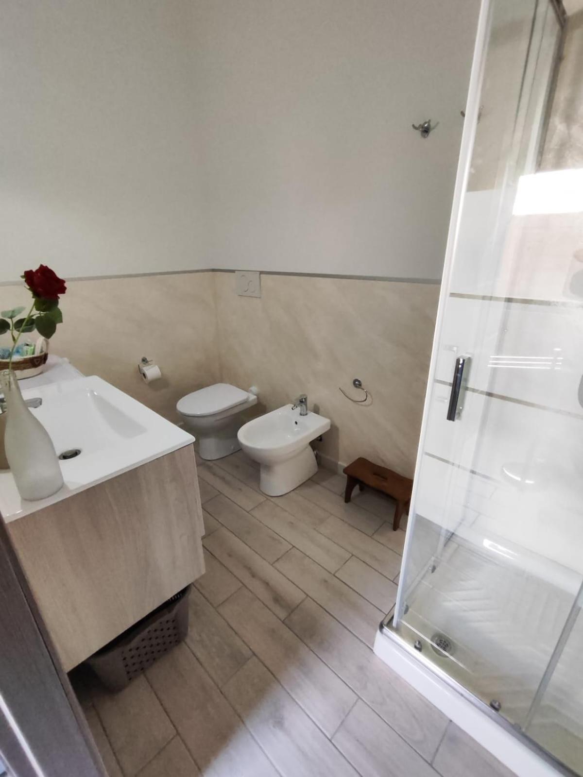Casa Vacanze Con Giardino I Girasoli - Cin It 09006 - 9 C 2000 R4042- Sorso Exterior foto