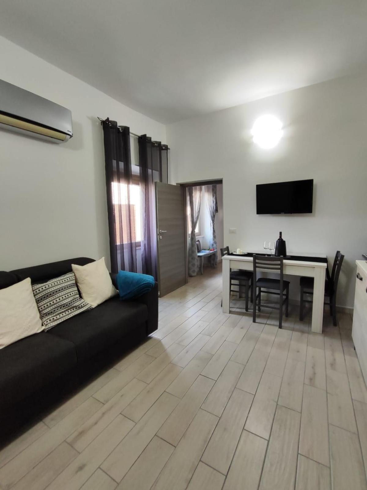 Casa Vacanze Con Giardino I Girasoli - Cin It 09006 - 9 C 2000 R4042- Sorso Exterior foto