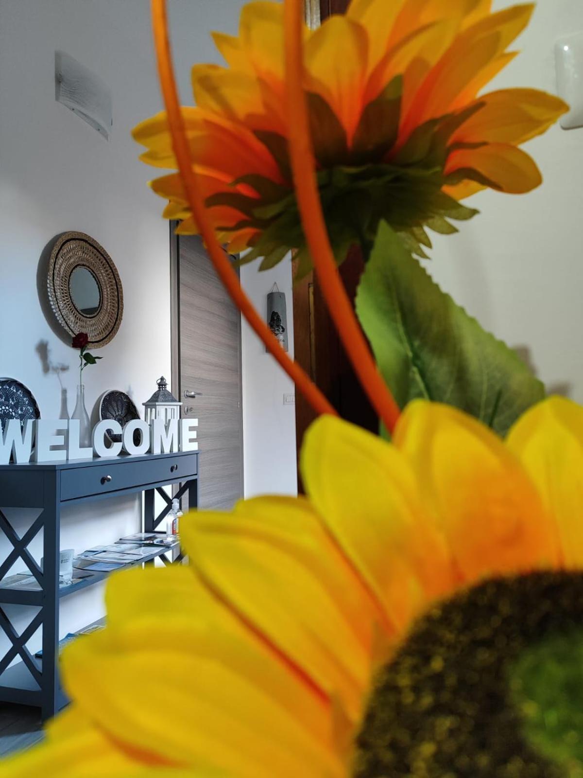 Casa Vacanze Con Giardino I Girasoli - Cin It 09006 - 9 C 2000 R4042- Sorso Exterior foto